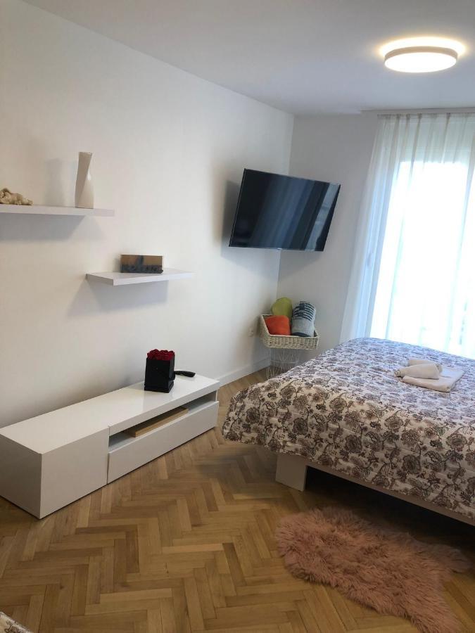 Apartman Lana Appartamento Zara Esterno foto