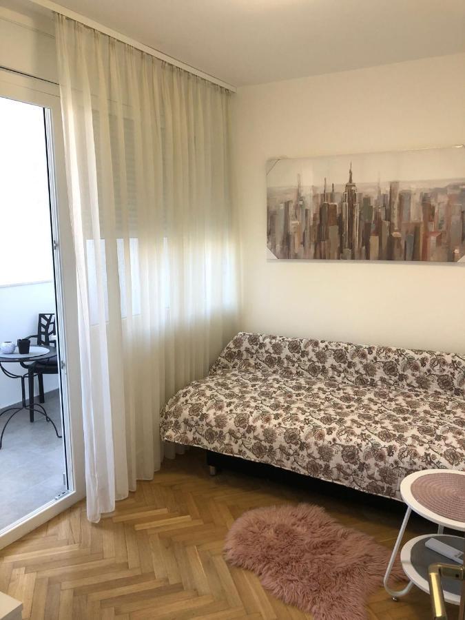 Apartman Lana Appartamento Zara Esterno foto